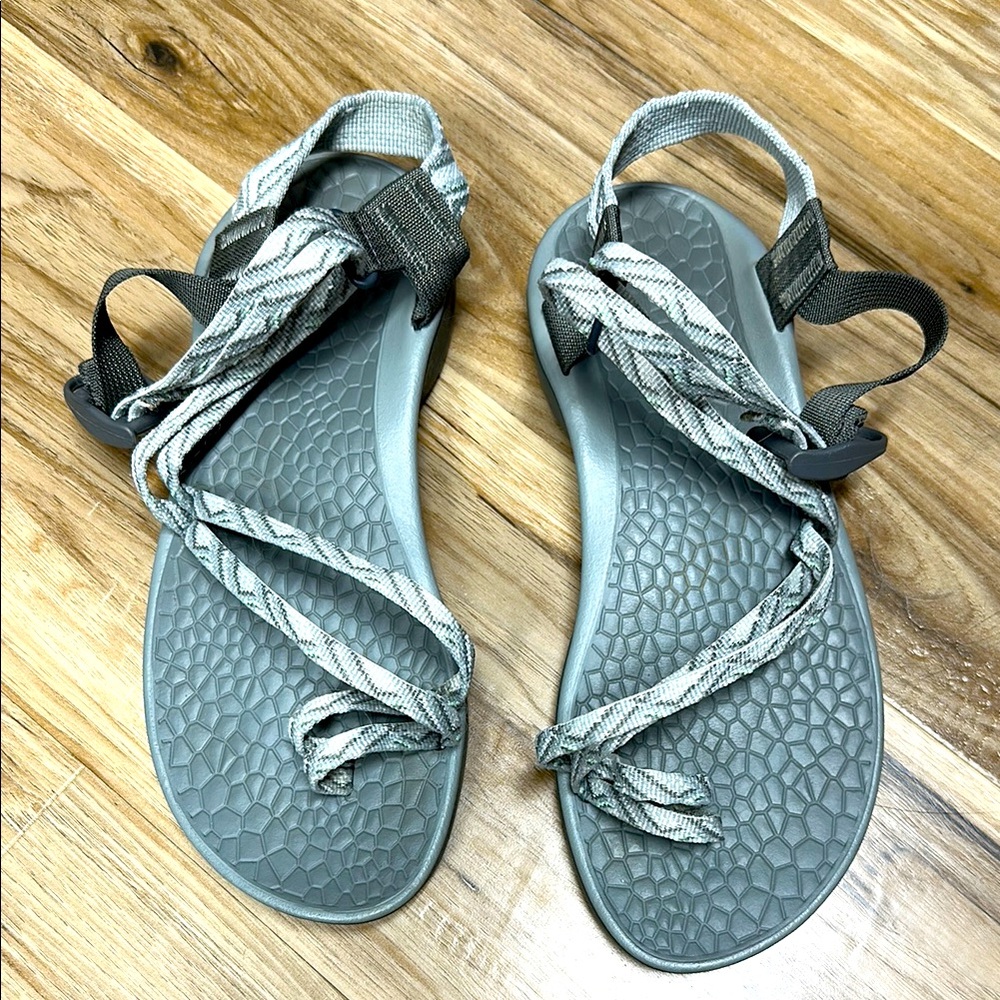 Chacho Grey Sandals